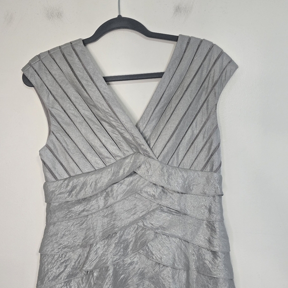 Adrianna Papell Occasions Tiered Crinkle Gown Dress in silver Grey Evening Weddi - Picture 6 of 13